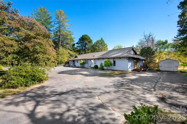 130 Center Avenue, Black Mountain, NC 28711