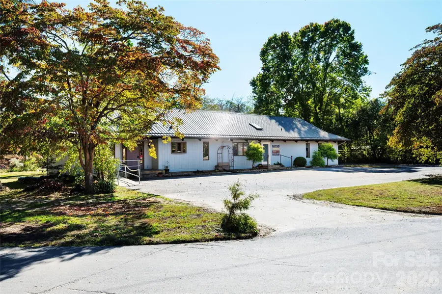 130 Center Avenue, Black Mountain, NC 28711 - #2