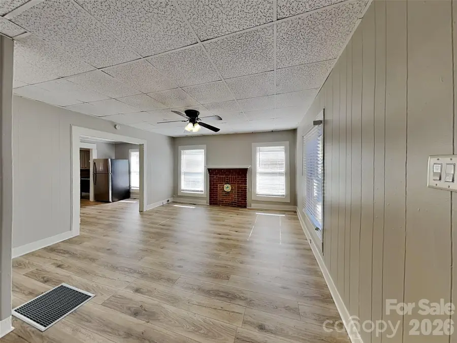 404 E Mills Avenue, Mooresville, NC 28115 - #2