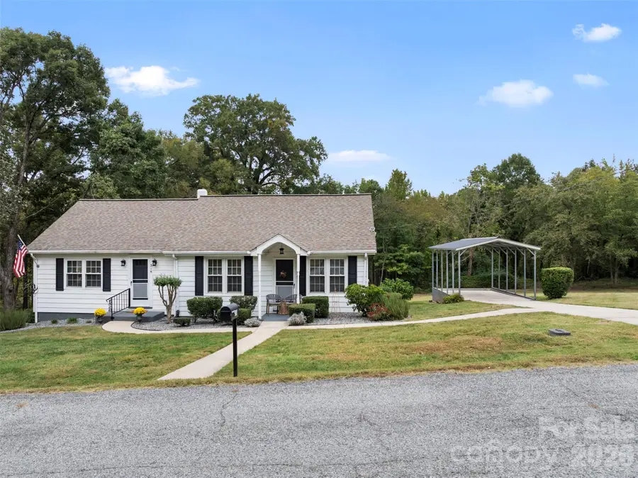 316 W 2nd Street, Denton, NC 27239 - #2