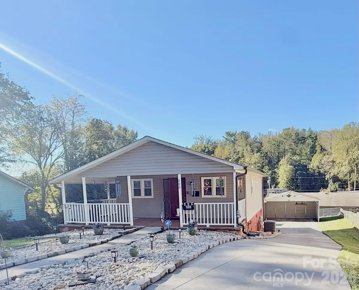 203 Newland Place, Lenoir, NC 28645 - #1