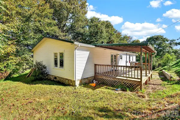 1685 Arbuckle Road, Burnsville, NC 28714