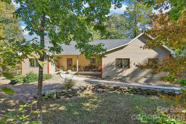 411 Alta Circle, Laurel Park, NC 28739