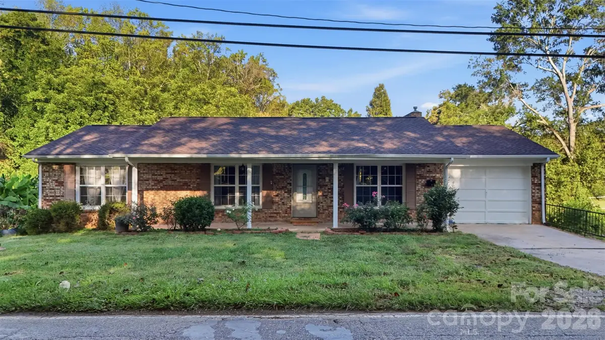 807 N Oakland Street, Dallas, NC 28034 - #1