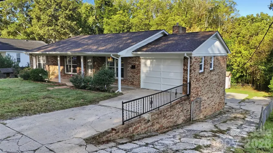 807 N Oakland Street, Dallas, NC 28034 - #2