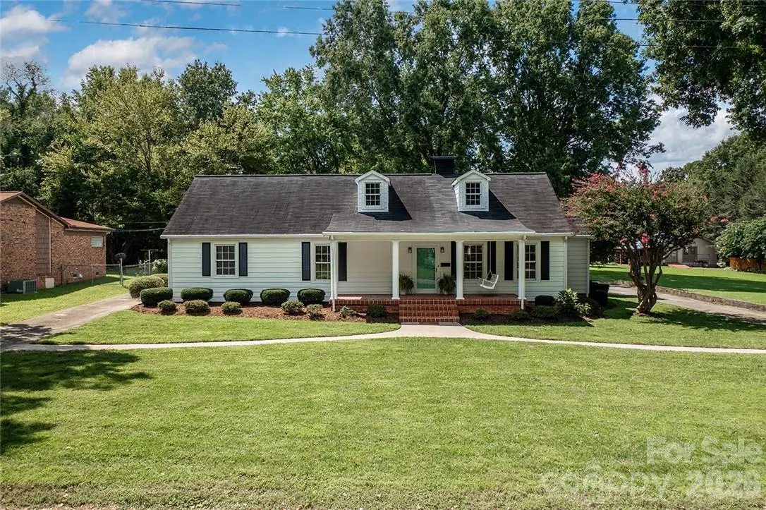 57 19th Avenue Nw, Hickory, NC 28601 - #1