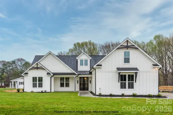 104 Hickory Hill Road, Mooresville, NC 28117
