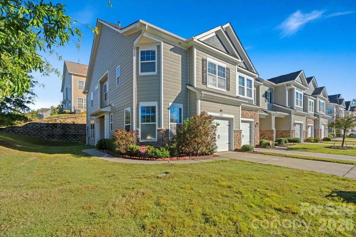 6556 Harris River Way, Charlotte, NC 28269 - #1