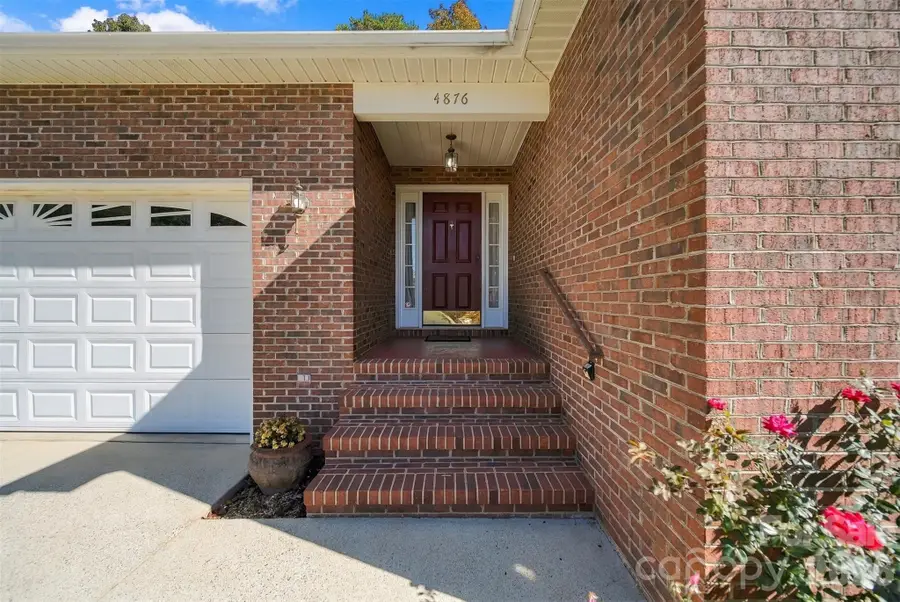 4876 Sandstone Drive, Conover, NC 28613 - #2