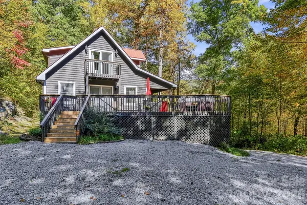 237 Woodys Drive, Hendersonville, NC 28792