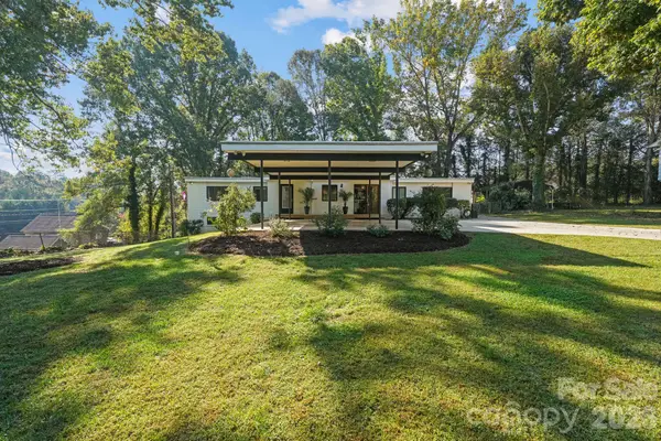 1077 19th Avenue Place Nw, Hickory, NC 28601