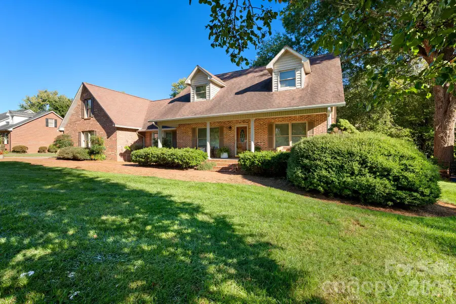 990 Royal Drive, Lincolnton, NC 28092 - #2