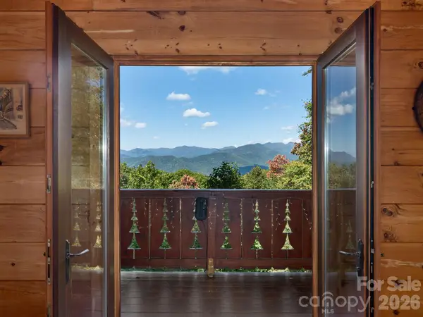8 Edelweiss Lane, Swannanoa, NC 28778