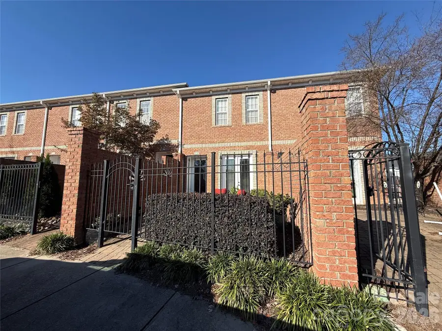 381 Dumbarton Street Nw, Concord, NC 28027 - #3