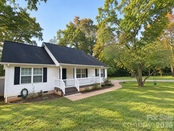1363 Woodridge Drive, Clover, SC 29710