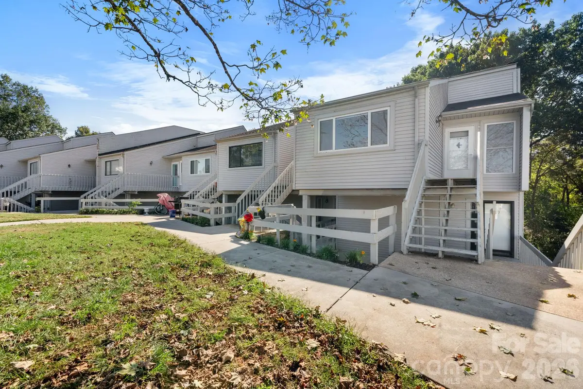 1050 21st Avenue Nw #14, Hickory, NC 28601 - #1