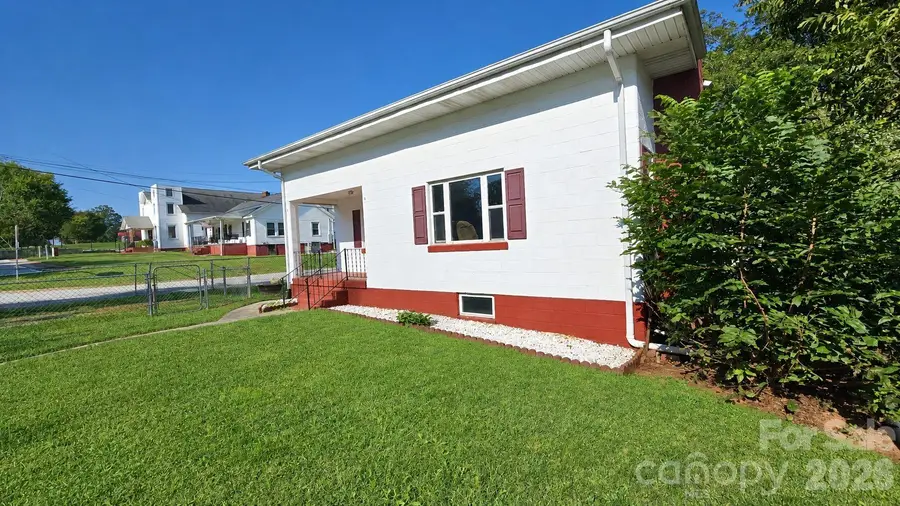 114 School Street, Belmont, NC 28012 - #2