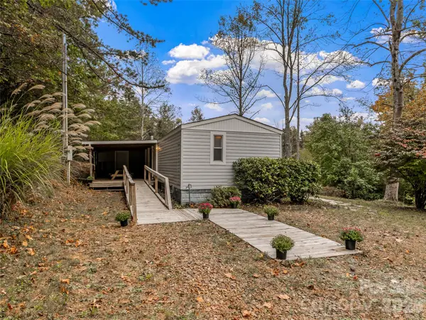 50 Wild Iris Drive, Burnsville, NC 28714