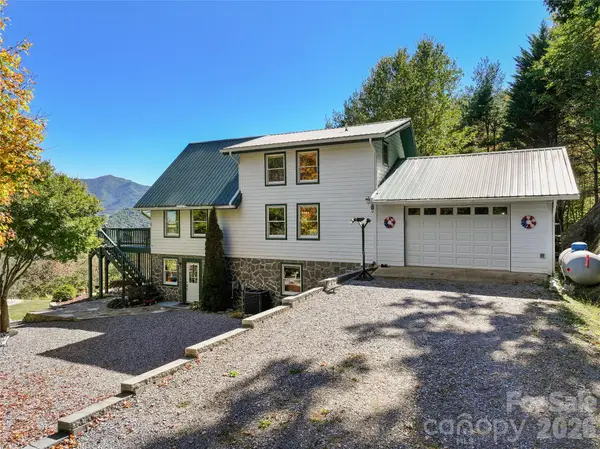 471 Mcnary Drive, Clyde, NC 28721