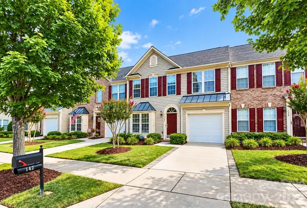 142 S Arcadian Way, Mooresville, NC 28117