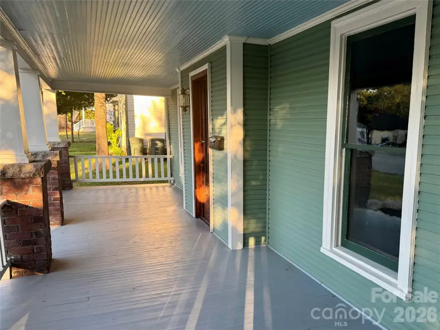 907 S Fulton Street, Salisbury, NC 28144 - #3