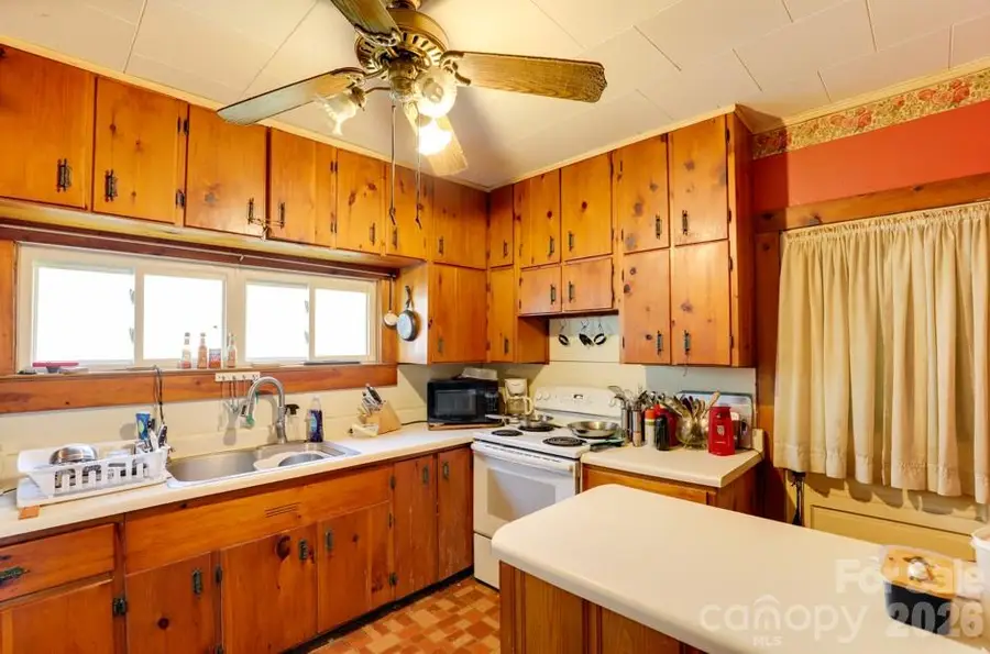 44 B Street, East Flat Rock, NC 28726 - #3