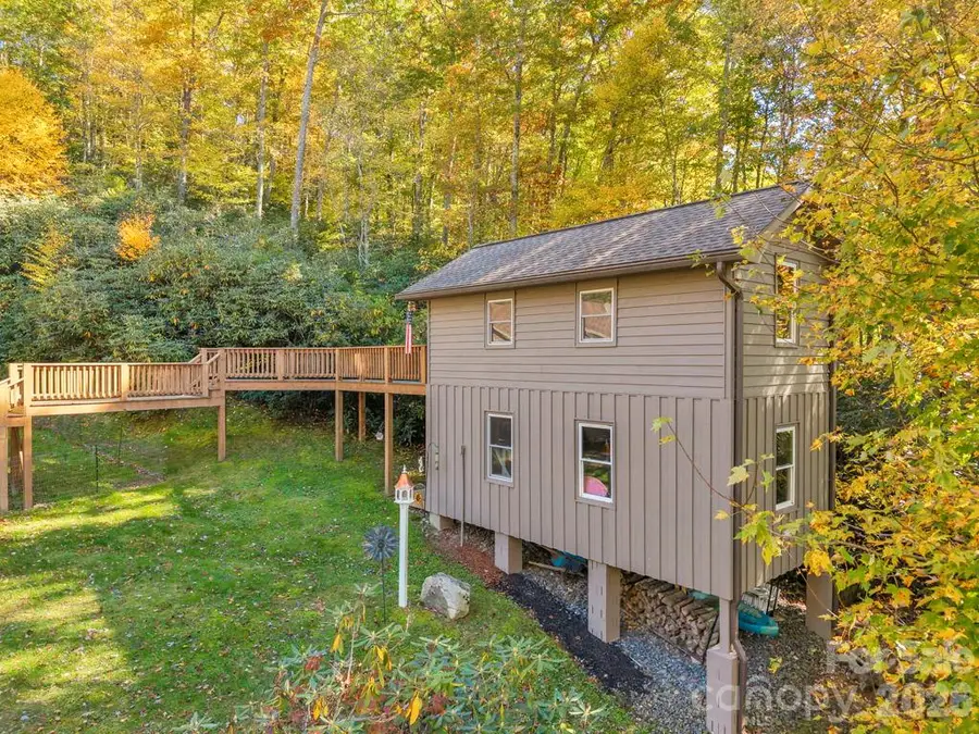 573 Watauga Street, Newland, NC 28657 - #3