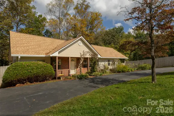 442 Armstrong Avenue, Hendersonville, NC 28739