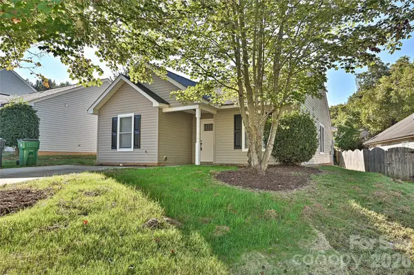 1610 Forest Stream Court, Charlotte, NC 28213