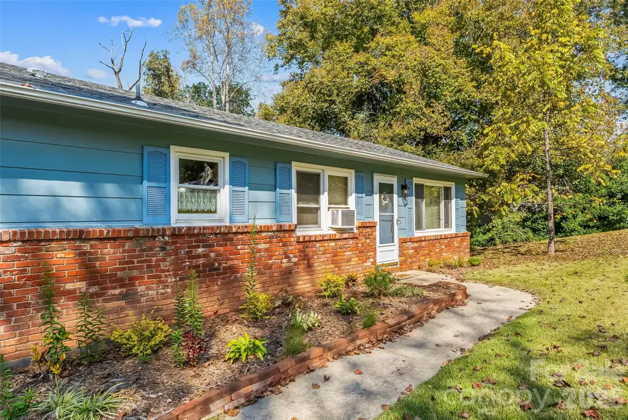 287 Griggs Road, Old Fort, NC 28762 - #2