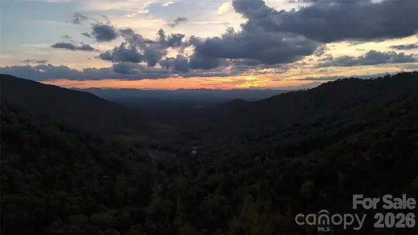 401  Upper Flat Creek Road, Weaverville, NC 28787