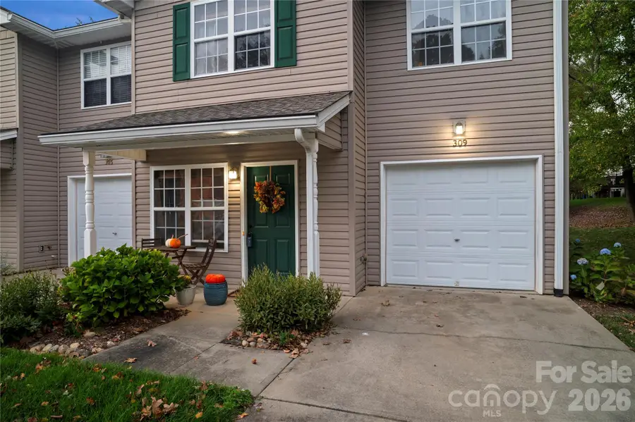 309 Wiltshire Circle, Fletcher, NC 28732 - #3