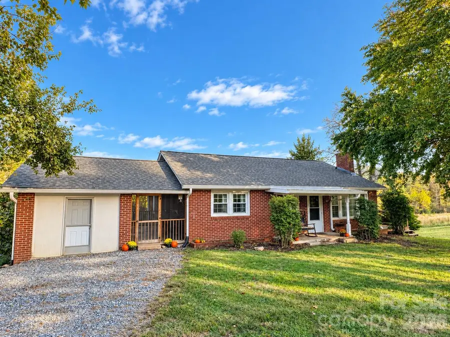 683 Mcdaniel Road, Lake Lure, NC 28746 - #2