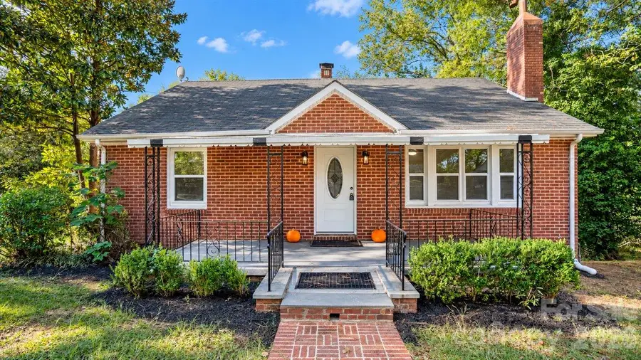 205 Sunrise Avenue, Mount Gilead, NC 27306 - #2