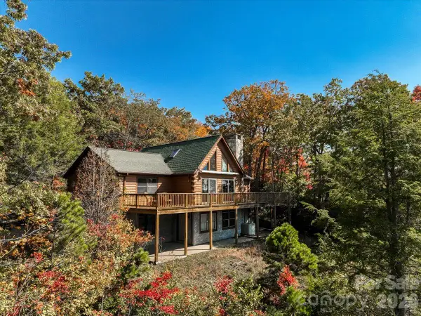 807 Pine Tree Road, Spruce Pine, NC 28777