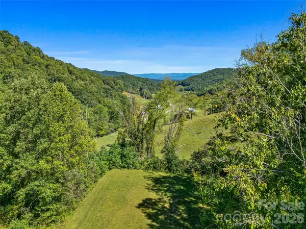 708 Kendal Drive, Leicester, NC 28748