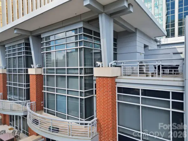 435 S Tryon Street #901, Charlotte, NC 28202