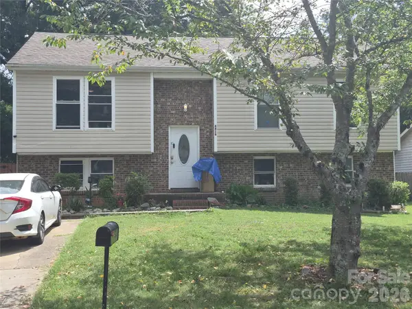4816 Harri Ann Drive, Charlotte, NC 28227