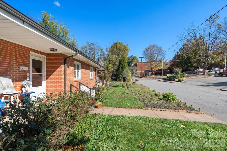 152 Tate Street, Waynesville, NC 28786 - #2