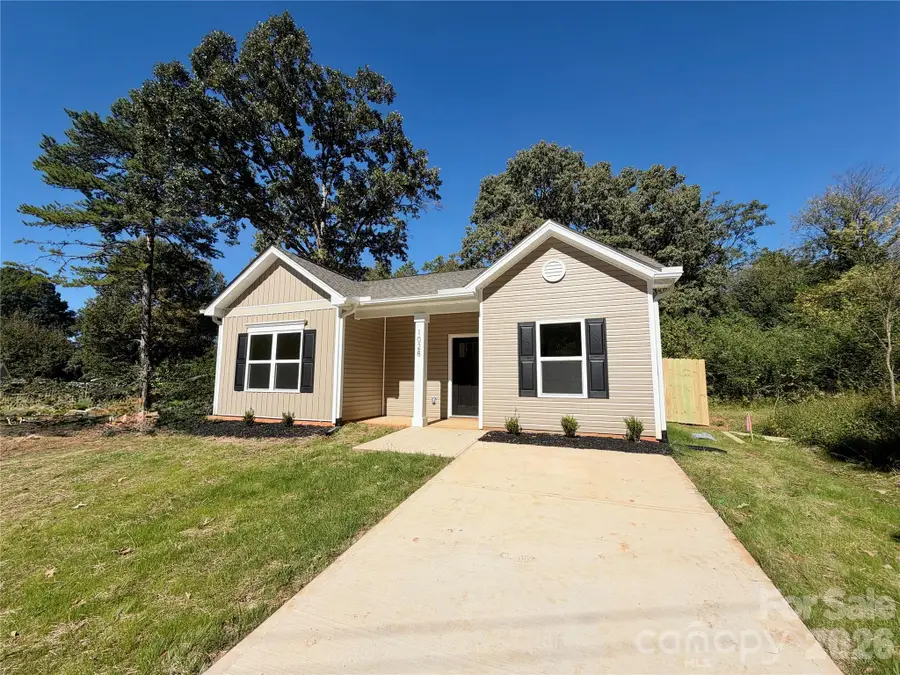 1028 Saratoga Drive, Charlotte, NC 28208 - #2
