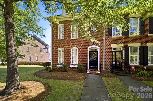16918 Summers Walk Boulevard, Davidson, NC 28036