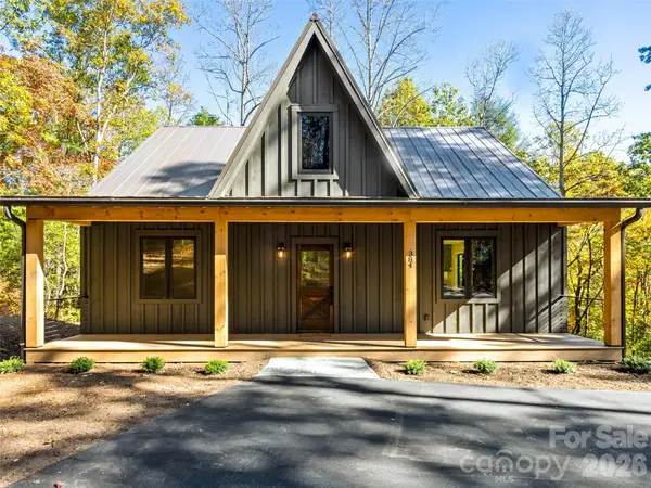 384 Green Hollow Lane, Brevard, NC 28712