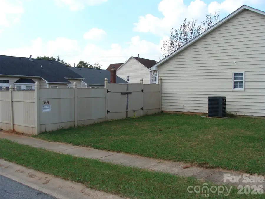 1726 Pamela Lorraine Drive, Charlotte, NC 28213 - #2