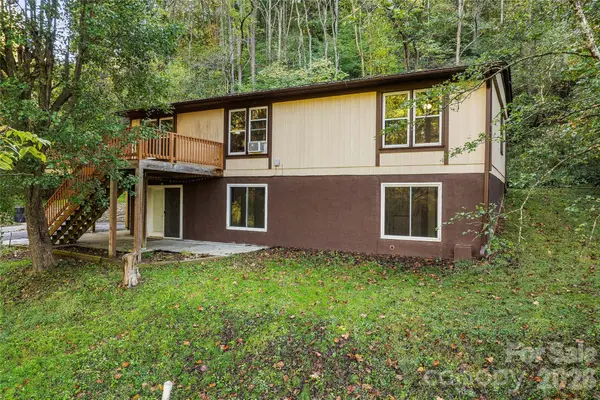 376 Roberts Hill Road, Marshall, NC 28753