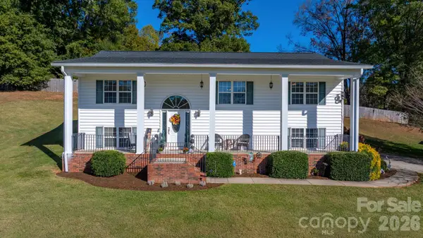2137 Olde Farm Road, Hudson, NC 28638