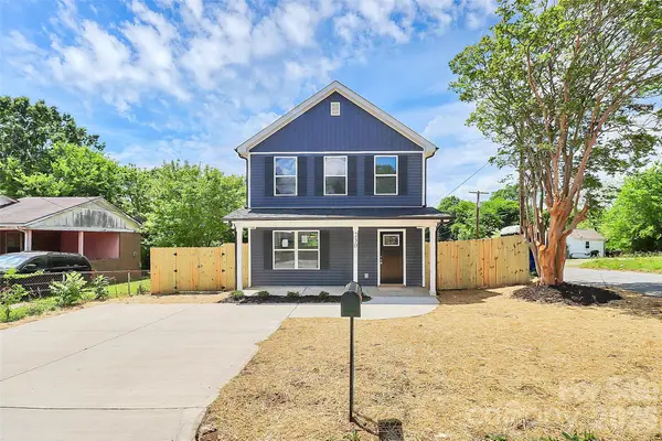 18 4th Avenue, Hickory, NC 28602