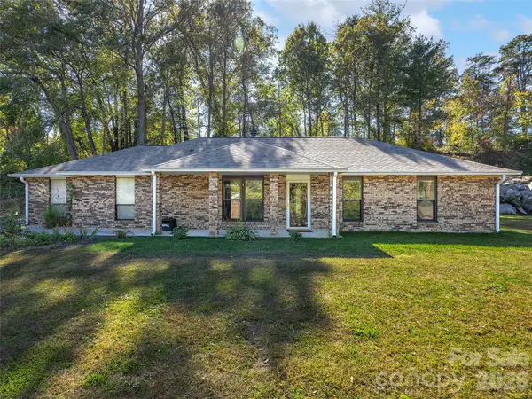 110 Shelly Drive, Hendersonville, NC 28792