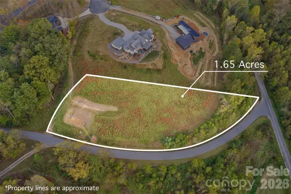 15 French Broad River Way #90, Asheville, NC 28804