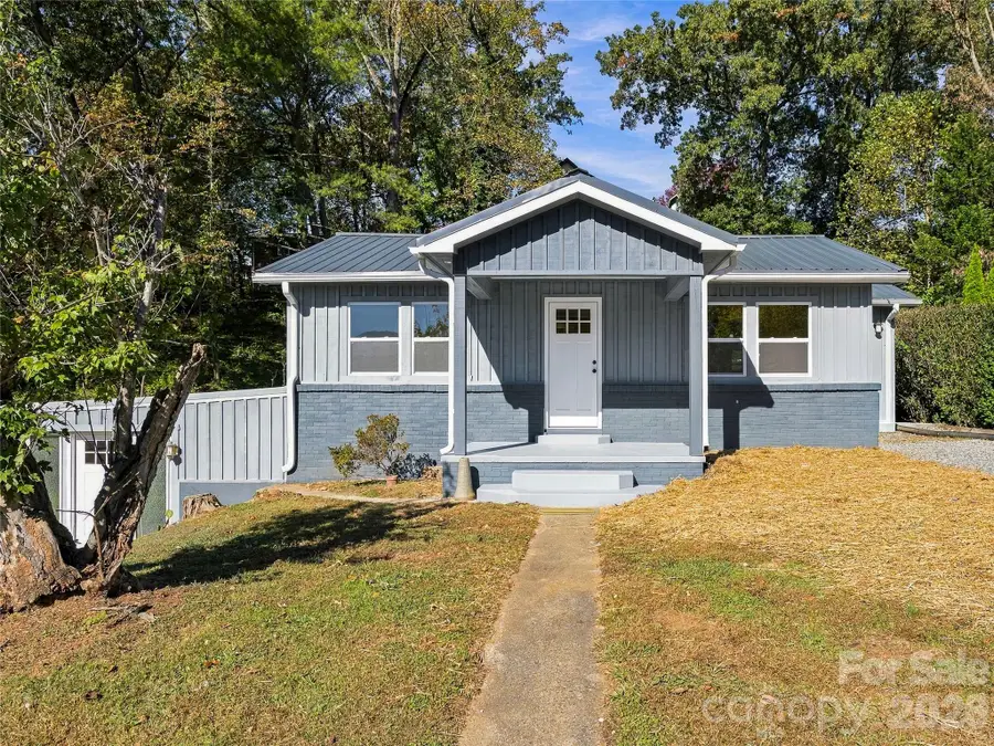 33 Phipps Street, Weaverville, NC 28787 - #2