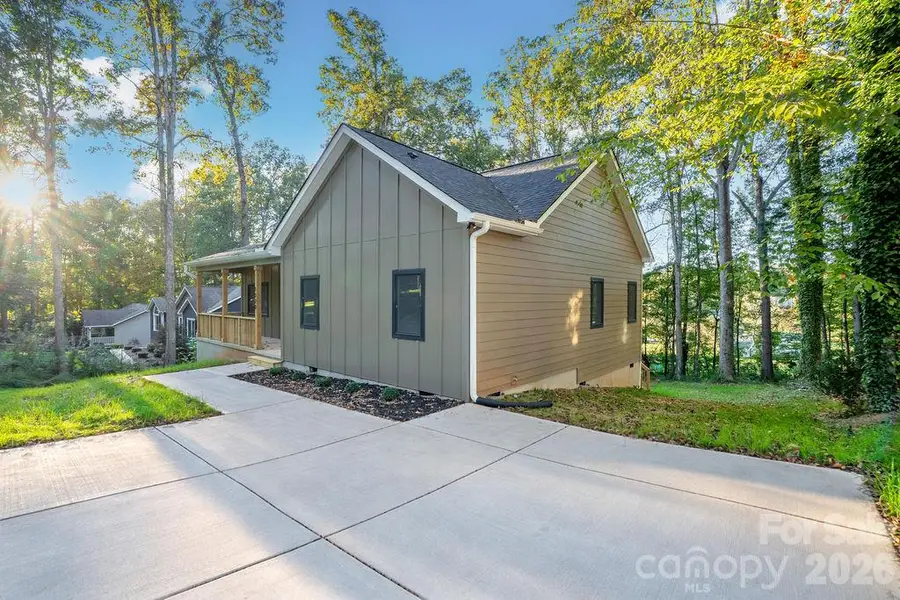 1520 Holly Court Nw, Lenoir, NC 28645 - #3